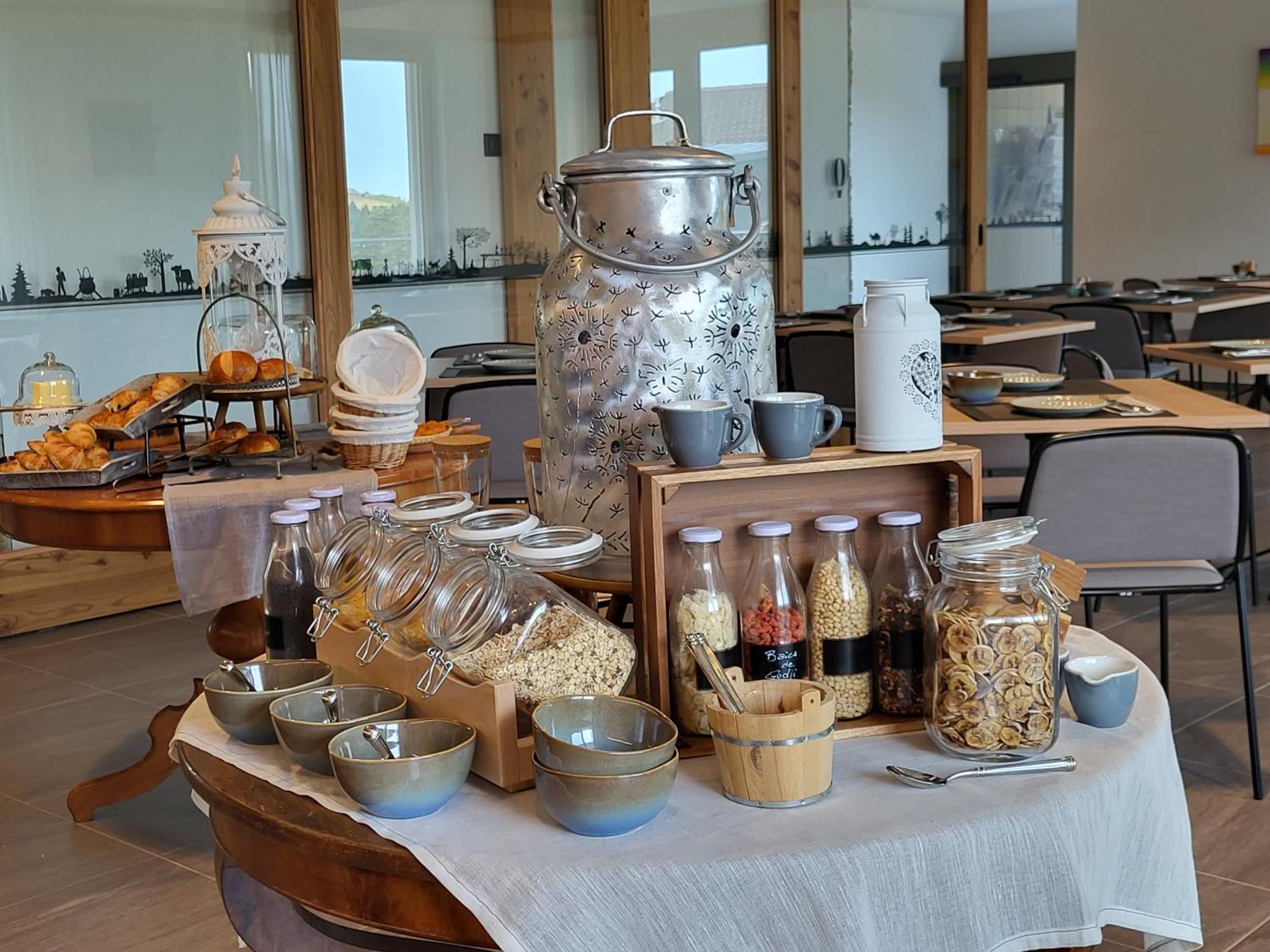 Boutique Hotel Corbetta - Spa 60M2 - La Montagne A 5 Minutes De L'Autoroute A12 Aux Paccots Sur Montreux - Nouveau Loft Familial - Profitez Du Lac Leman Et Des Montagnes En Meme Temps Les Paccots المظهر الخارجي الصورة