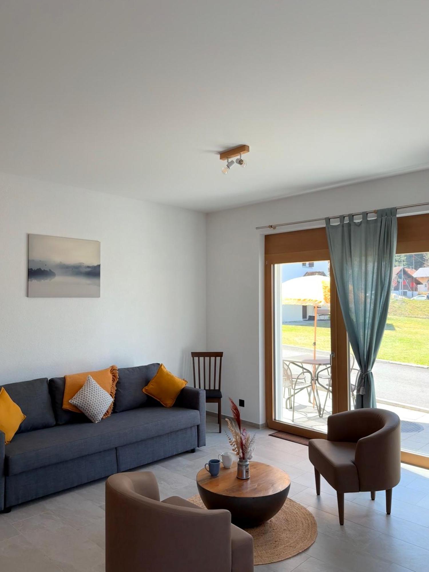 Boutique Hotel Corbetta - Spa 60M2 - La Montagne A 5 Minutes De L'Autoroute A12 Aux Paccots Sur Montreux - Nouveau Loft Familial - Profitez Du Lac Leman Et Des Montagnes En Meme Temps Les Paccots المظهر الخارجي الصورة